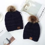 Ensemble De Bonnets Bleu Marine Pour Tous Les Membres De La Famille
