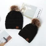 Ensemble De Bonnets Noirs Coordonnés Pour La Famille