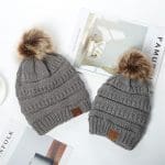 Ensemble De Bonnets Assortis Pour La Famille