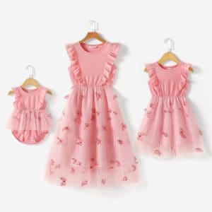 Robe Rose Pour Cérémonie Avec Motifs De Papillons