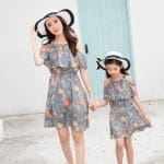 Robe Assortie Pour Mère Et Petite Fille En Gris