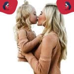 Pull mère fille épaules dénudées