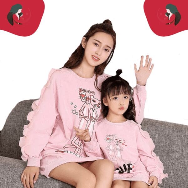 Pull mère fille panthère rose