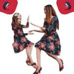 Robe mère fille vintage avec des fleurs